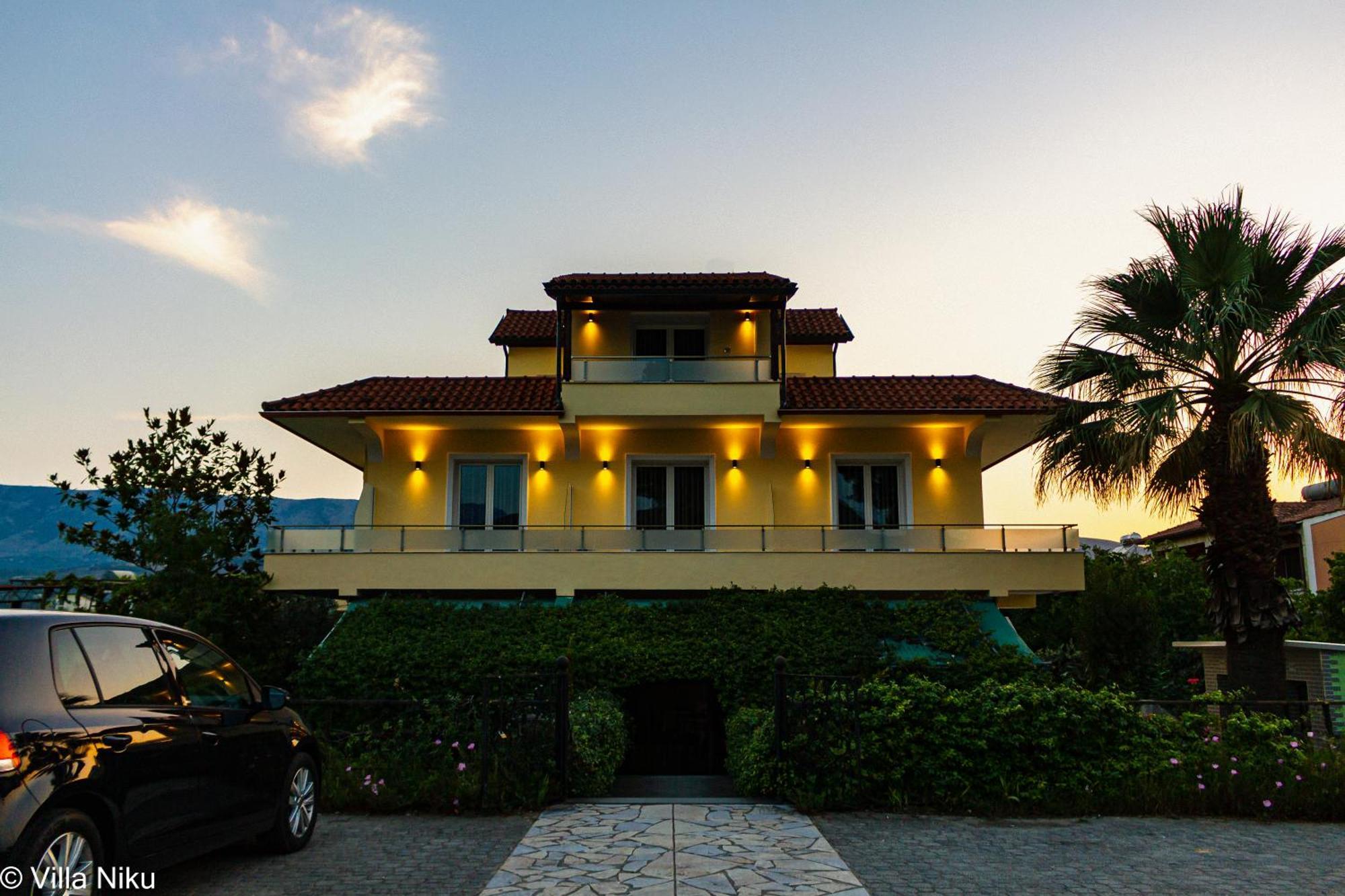 Villa Niku Berat Luaran gambar